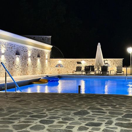 Neromylos Nikísiani Екстериор снимка